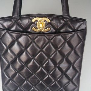 CHANEL black lambskin matelasse tote - perfect condition